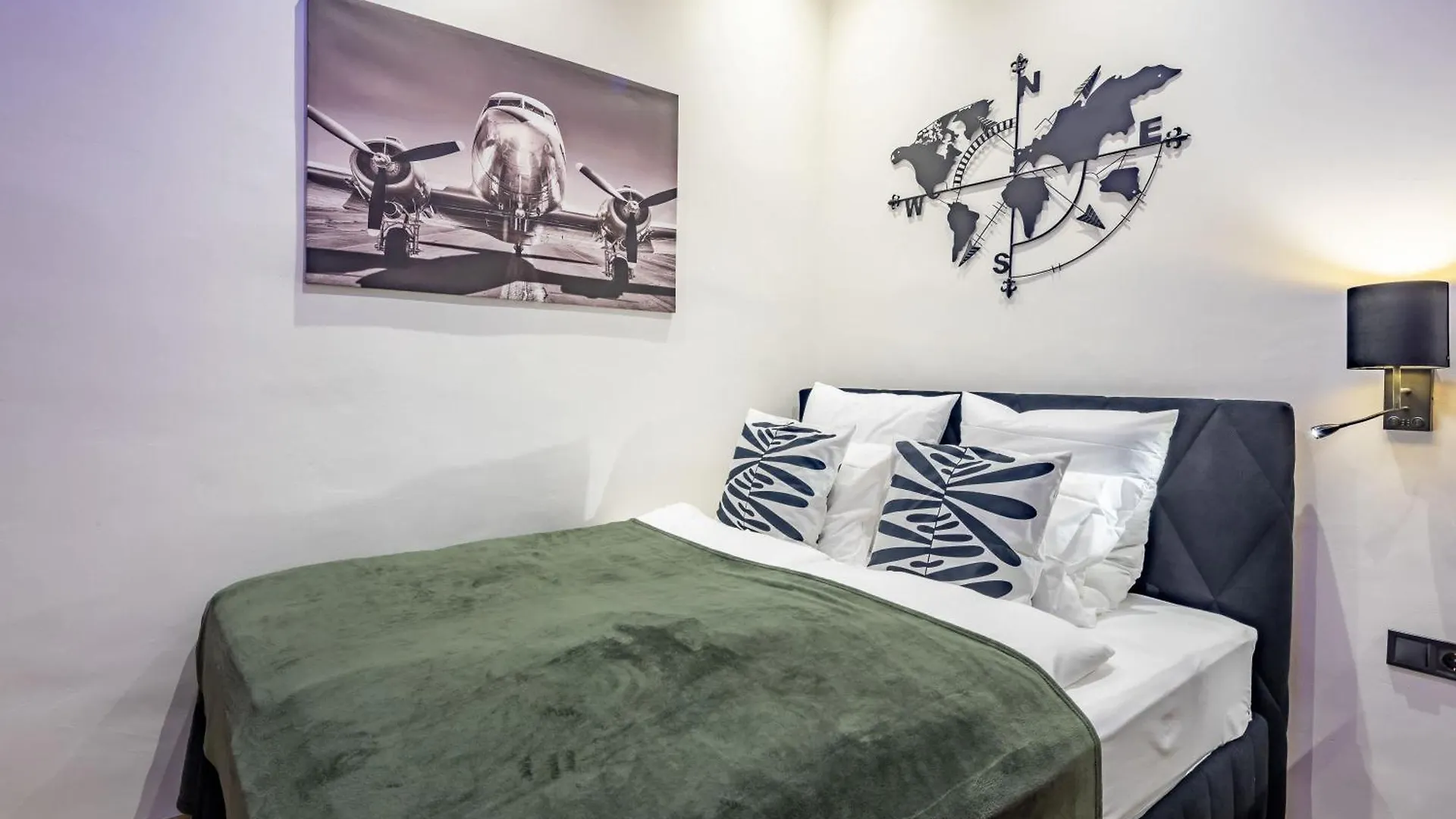 Very Central - New - Easy Sleep Budapest 0*,